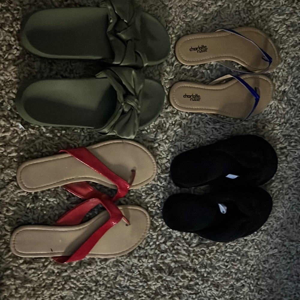 4 pairs of sandals
